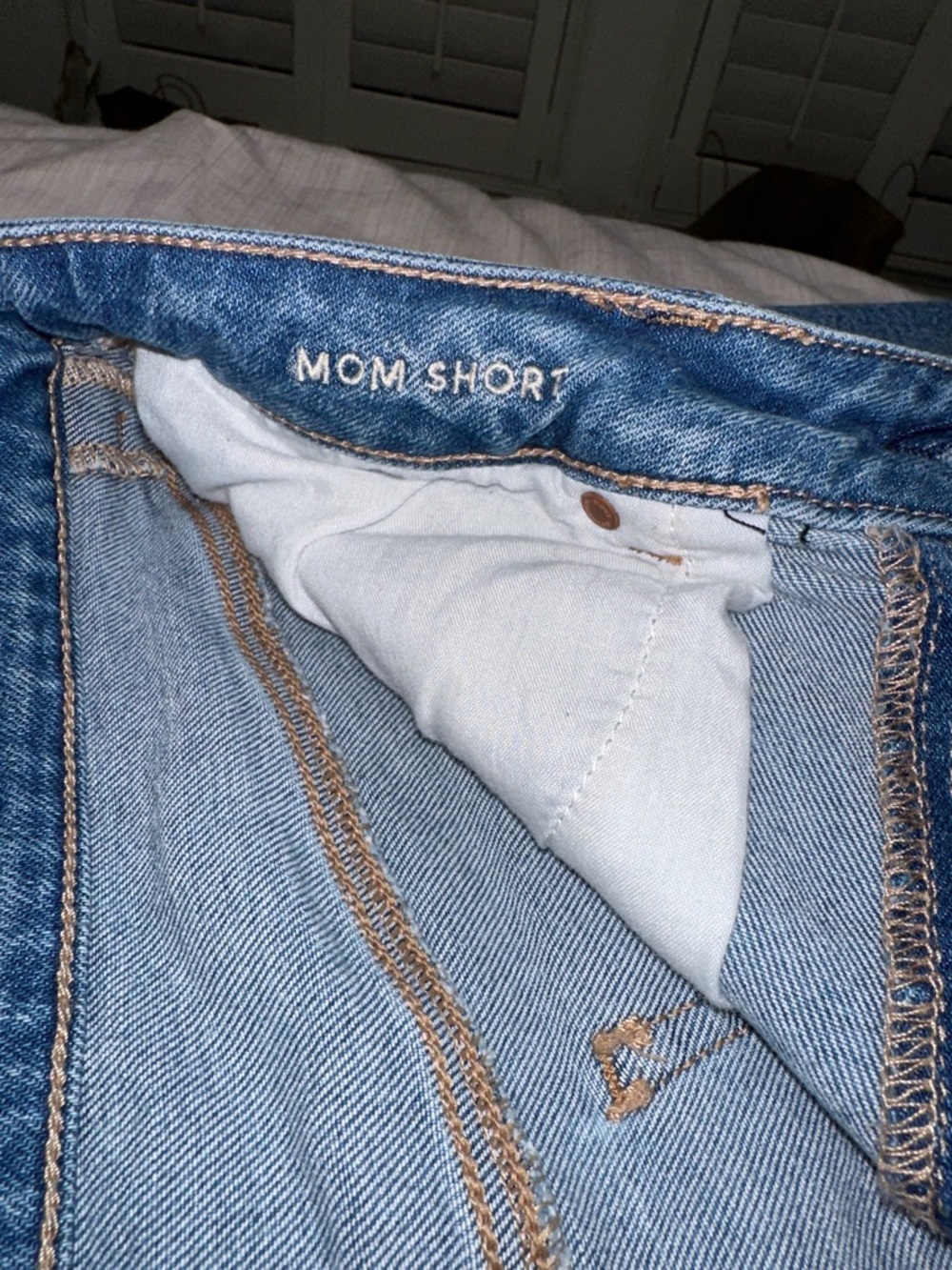 AMERICAN EAGLE Denim Distressed High-Rise Women’s Shorts - Blue - Picture 4 of 5